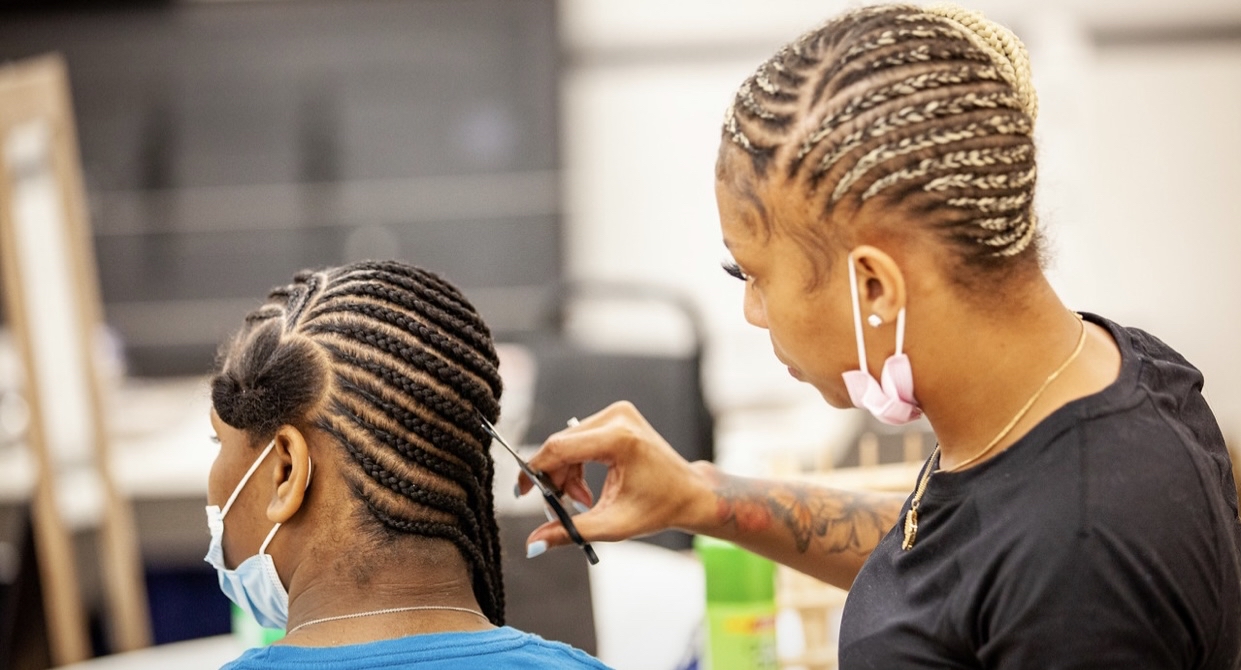 Back to School Event in Annapolis Gives Parents a Hand with Free Hair  Styling - The Baltimore Times Online Newspaper | Baltimore News