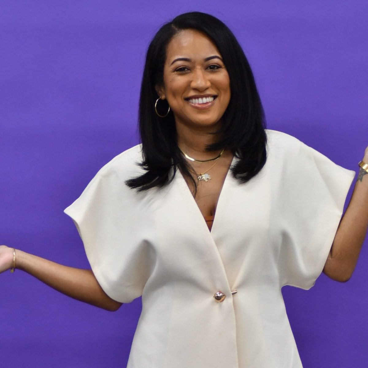 Be More Positive with Hana Scott