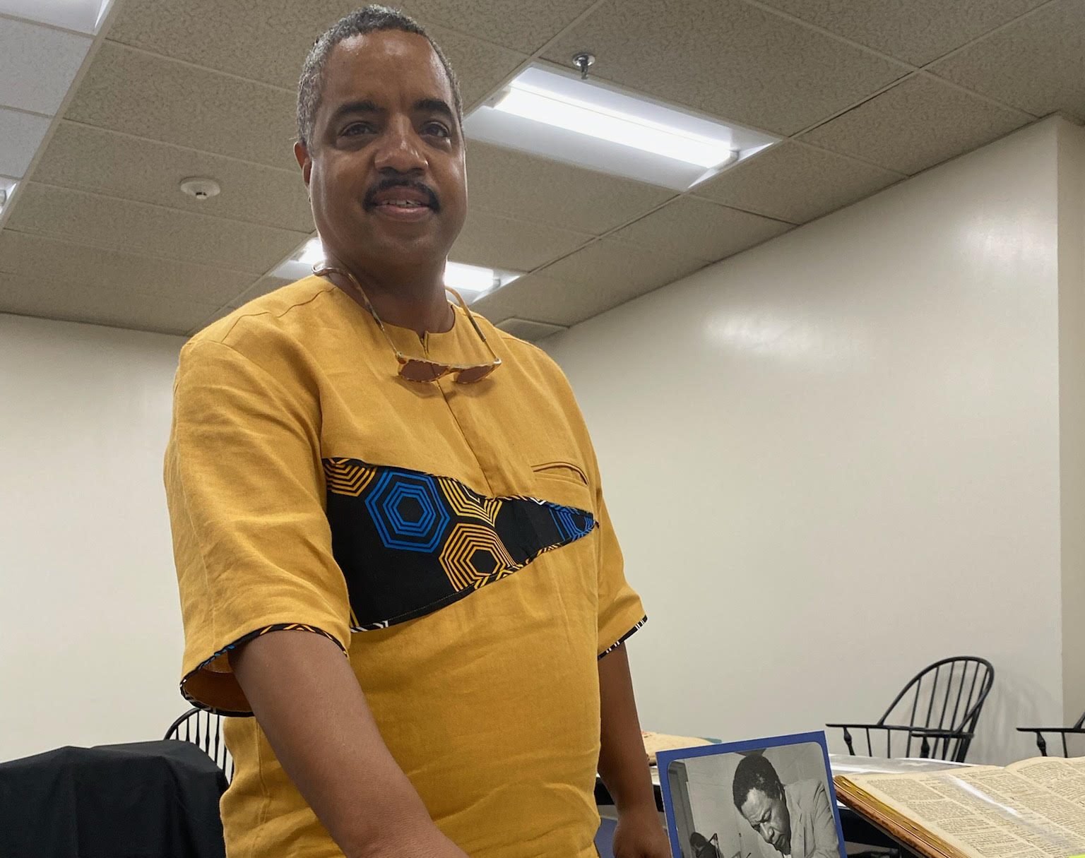 Three-day Cultural Tour Honors 50th anniversary of Alex Haley’s ‘Roots’ 